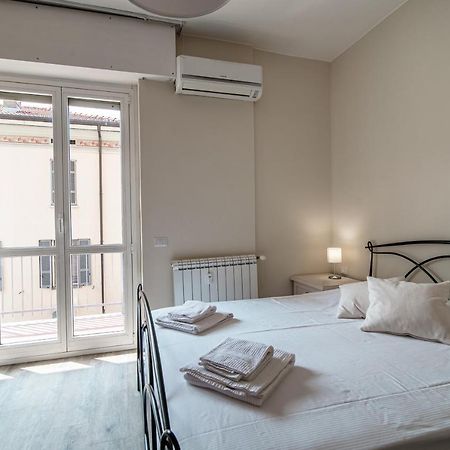 Lovely Suite With Private Parking In Como Exteriör bild