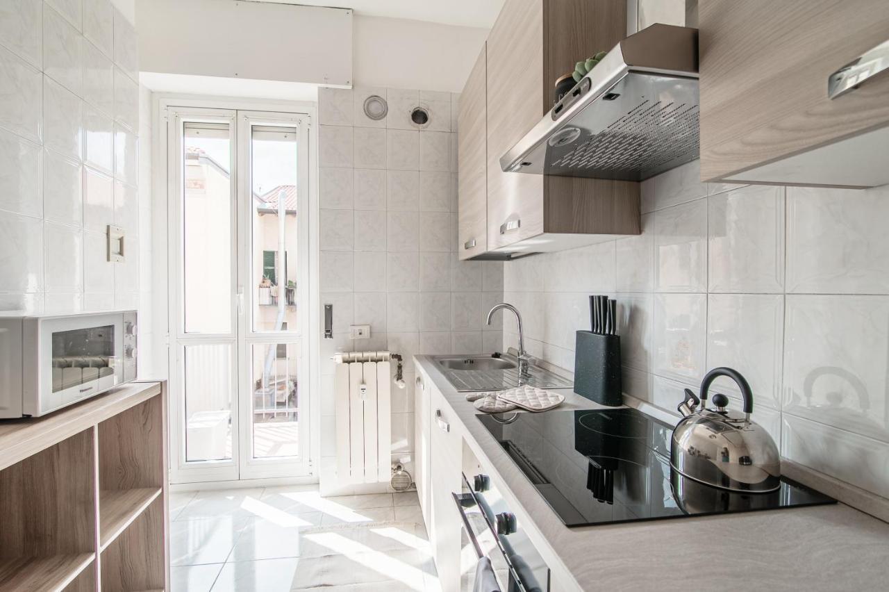 Lovely Suite With Private Parking In Como Exteriör bild