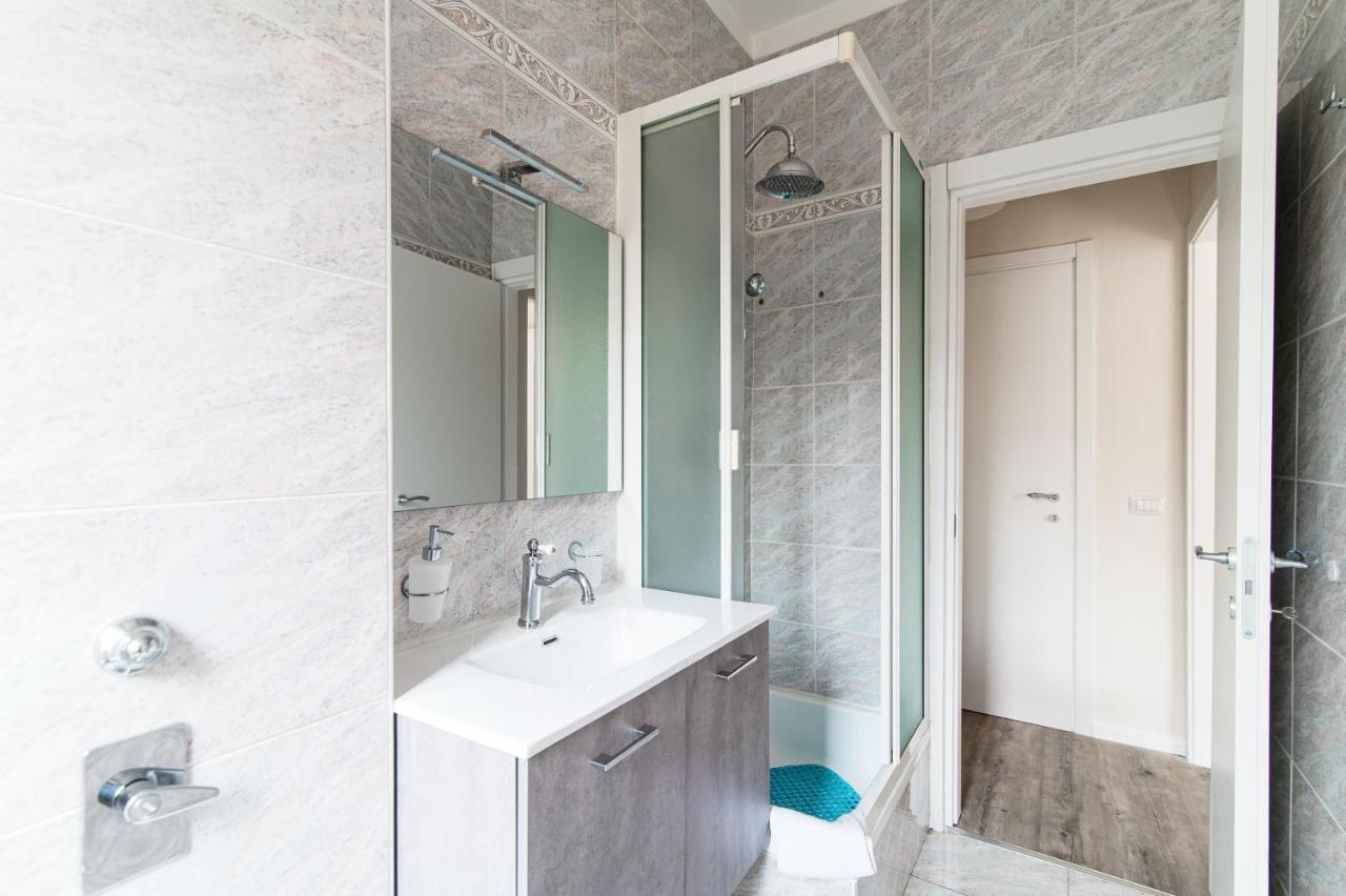 Lovely Suite With Private Parking In Como Exteriör bild
