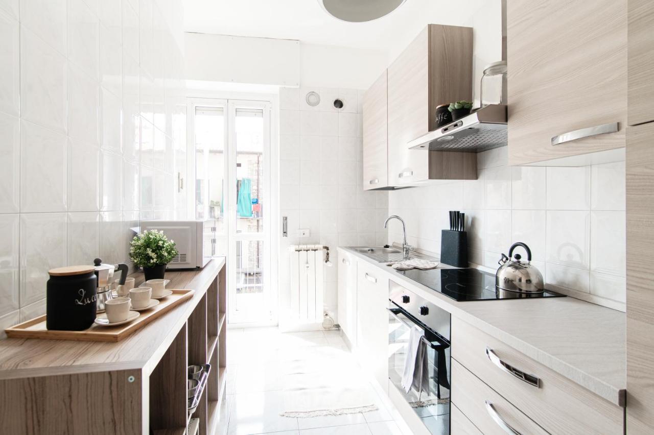 Lovely Suite With Private Parking In Como Exteriör bild