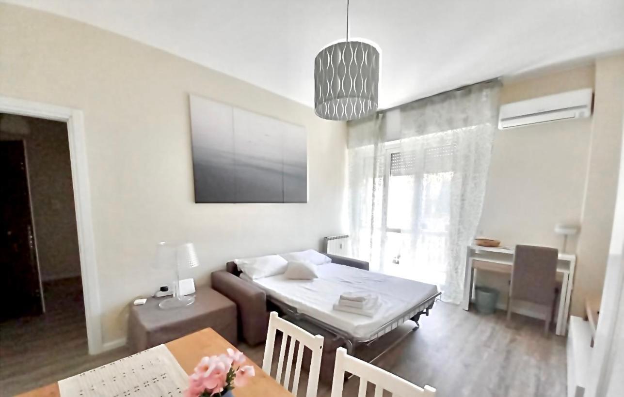 Lovely Suite With Private Parking In Como Exteriör bild